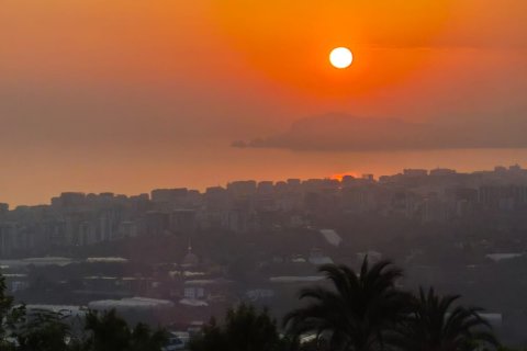 ویلا در  Alanya ، ترکیه 4 خوابه ، 250 متر مربع.  شماره 217468 - 2