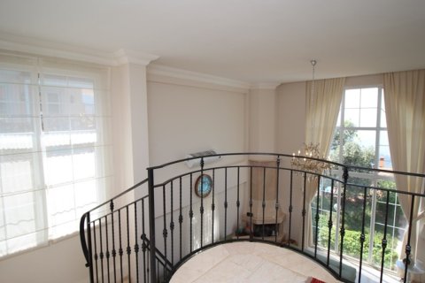 Villa for sale  in Tepe, Alanya, Antalya, Turkey, 4 bedrooms, 270.0m2, No. 213573 – photo 16