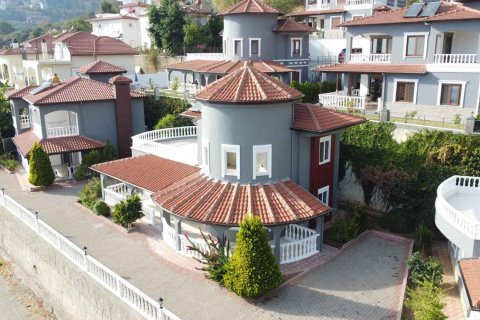 Villa for sale  in Tepe, Alanya, Antalya, Turkey, 3 bedrooms, 220.0m2, No. 213572 – photo 1