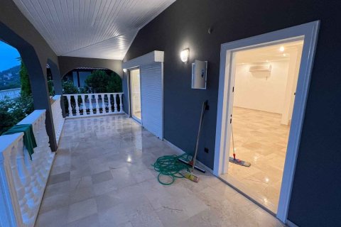 Villa for sale  in Tepe, Alanya, Antalya, Turkey, 3 bedrooms, 220.0m2, No. 213572 – photo 24