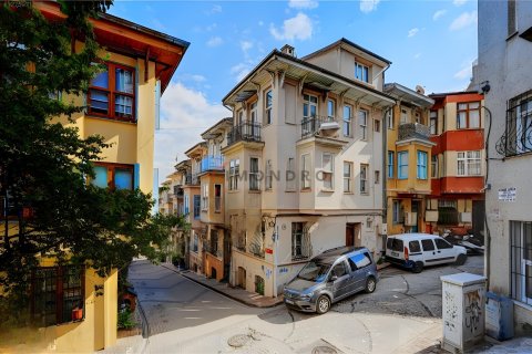 Villa for sale in Fatih, Istanbul, Turkey, 4 bedrooms, 140m2, No. 237761 – photo 1