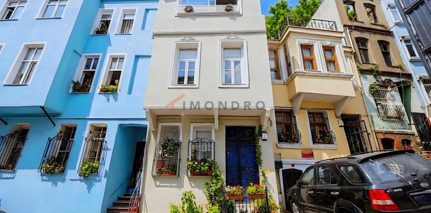 1+2 Apartment in Fatih, Istanbul, Turkey No. 237762