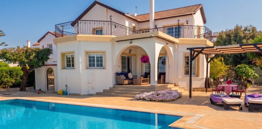 Villa in Esentepe, Girne, Northern Cyprus No. 232127