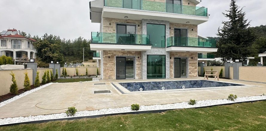4+1 Villa  i Fethiye, Mugla, Tyrkiet Nr. 232496