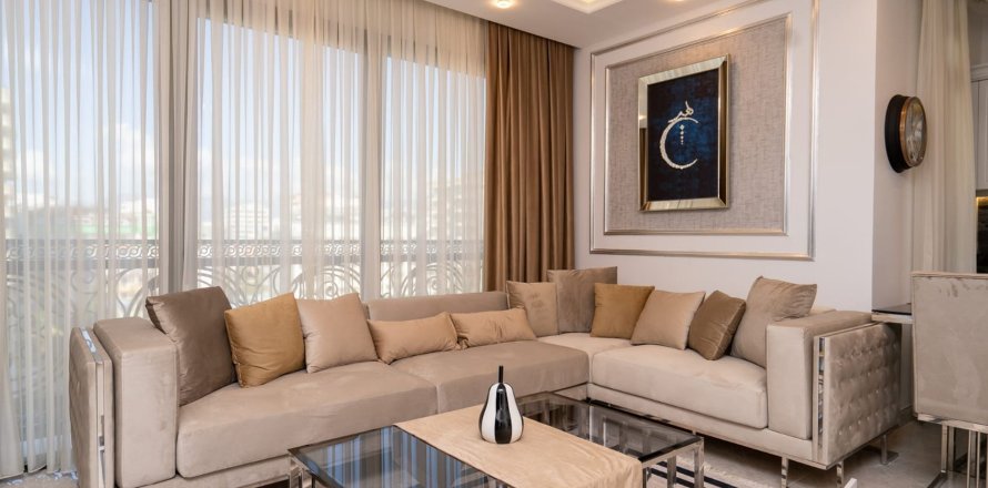 2+1 Lägenhet  i Mahmutlar, Antalya, Turkiet Nr. 215991