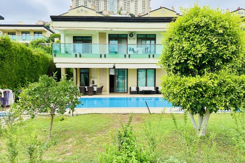 Вилла  3+1 в Аланье, Анталья, Турция №217800