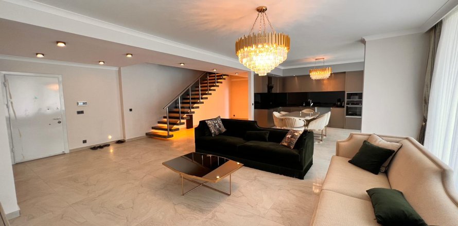 آپارتمان در  Mahmutlar ، ترکیه 4 خوابه ، 270 متر مربع.  شماره 218678