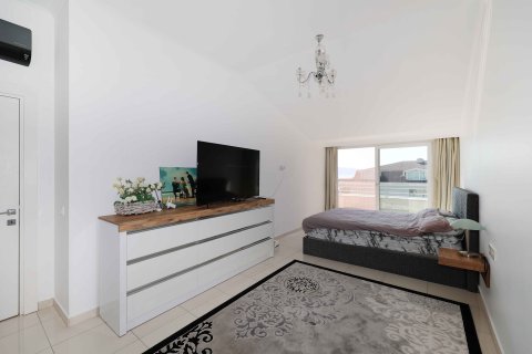 Продажа квартиры  в Кестеле, Анталье, Турция 3+1, 225м2, №232232 – фото 13