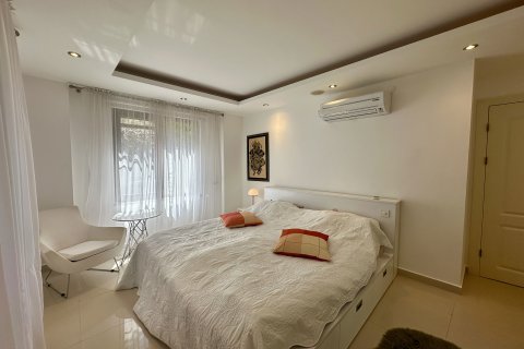 Villa for sale  in Alanya, Antalya, Turkey, 3 bedrooms, 250m2, No. 217824 – photo 12