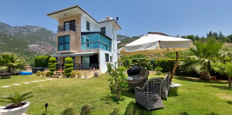 3+1 Villa  i Mahmutlar, Antalya, Tyrkia Nr. 217789