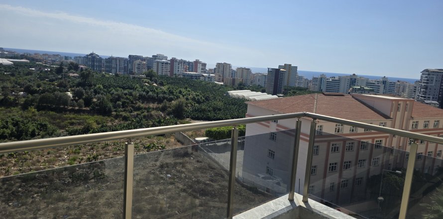2+1 Apartment  in Mahmutlar, Antalya, Turkey No. 217574