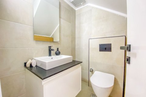 آپارتمان در  Antalya ، ترکیه 2 خوابه ، 145 متر مربع.  شماره 222690 - 17