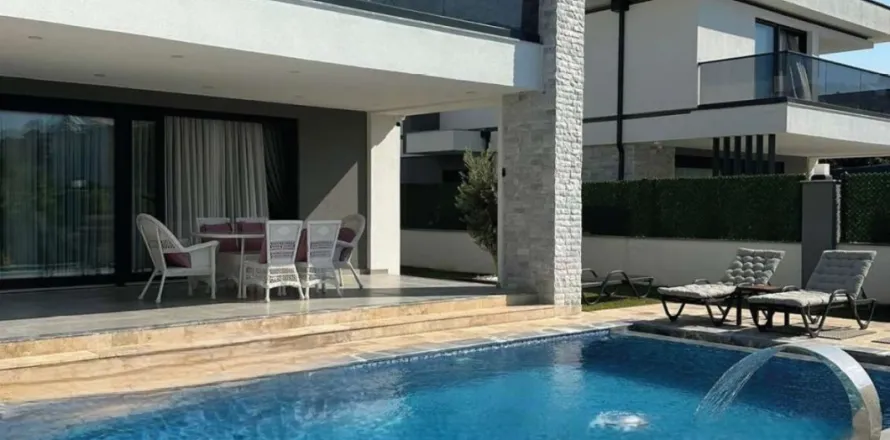 آپارتمان در  Aegean Region ، ترکیه 4 خوابه ، 160 متر مربع.  شماره 224080