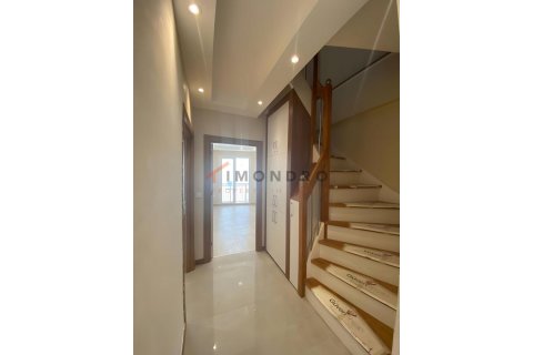 آپارتمان در Avcılar، Istanbul ، ترکیه 4 خوابه ، 278 متر مربع. شماره 225258 - 15