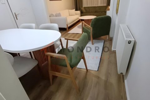 2+1 Apartment in Fatih, Istanbul, Turkey No. 232160