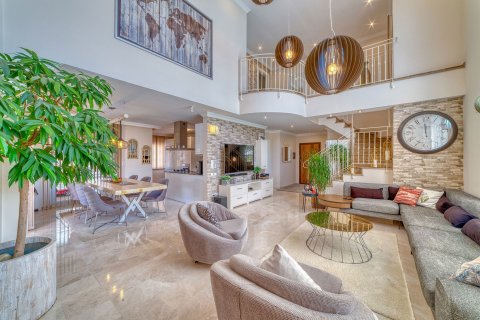 Villa  3+1  Avsallar, Antalya, Türkiye №218846