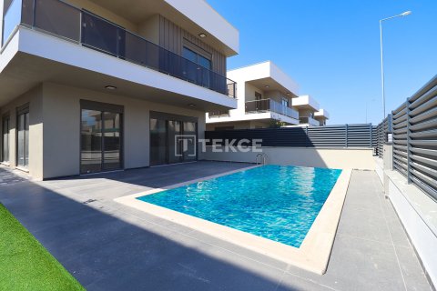 5+1 Villa  i Dosemealti, Antalya, Tyrkiet Nr. 222168 - 2