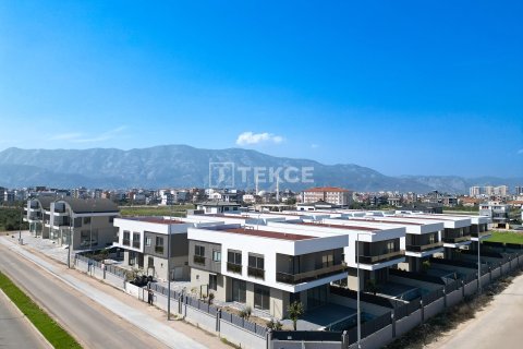 5+1 Villa  i Dosemealti, Antalya, Tyrkiet Nr. 222168 - 9