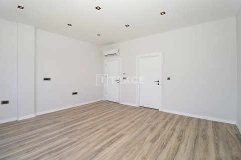 5+1 Villa  i Dosemealti, Antalya, Tyrkiet Nr. 222168 - 24