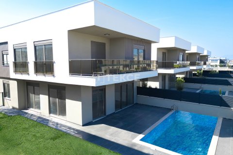 5+1 Villa  i Dosemealti, Antalya, Tyrkiet Nr. 222168