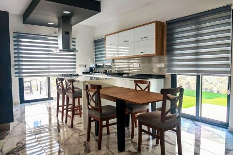 Villa  i Girne,  Nr. 227168 - 8