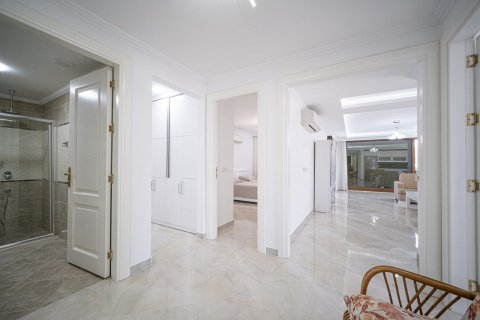 Apartment for sale  in Oba, Antalya, Turkey, 155m2, No. 222462 – photo 12