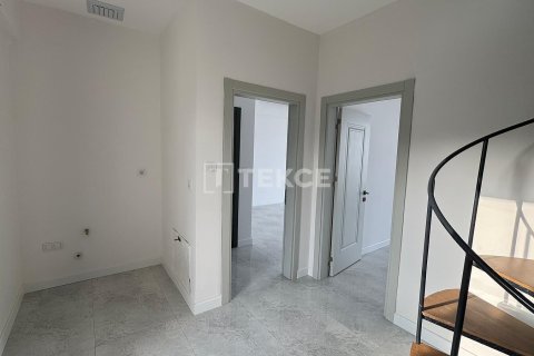 ویلا در  Sapanca ، ترکیه 4 خوابه ، 330 متر مربع.  شماره 221604 - 17