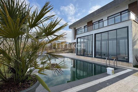 ویلا در  Sapanca ، ترکیه 4 خوابه ، 330 متر مربع.  شماره 221604 - 3