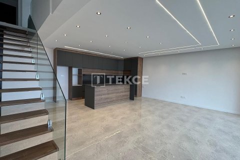 ویلا در  Sapanca ، ترکیه 4 خوابه ، 330 متر مربع.  شماره 221604 - 10