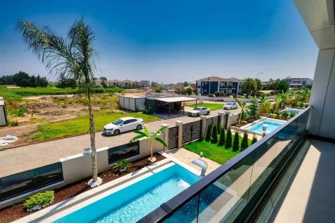 آپارتمان در  Aegean Region ، ترکیه 4 خوابه ، 450 متر مربع.  شماره 223938 - 13