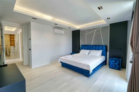 آپارتمان در  Aegean Region ، ترکیه 4 خوابه ، 450 متر مربع.  شماره 223938 - 22