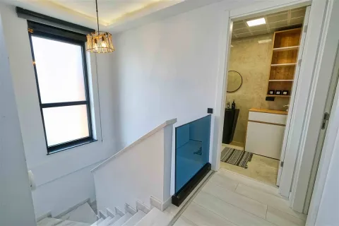 آپارتمان در  Aegean Region ، ترکیه 4 خوابه ، 450 متر مربع.  شماره 223938 - 26