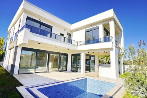 آپارتمان در  Mugla ، ترکیه 5 خوابه ، 490 متر مربع.  شماره 223937