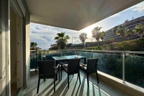 Аренда квартиры  в Аланье, Анталье, Турция 1+1, 75м2, №216810 – фото 12