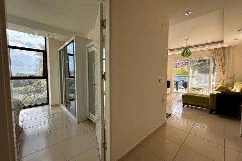 Аренда квартиры  в Аланье, Анталье, Турция 1+1, 75м2, №216810 – фото 17