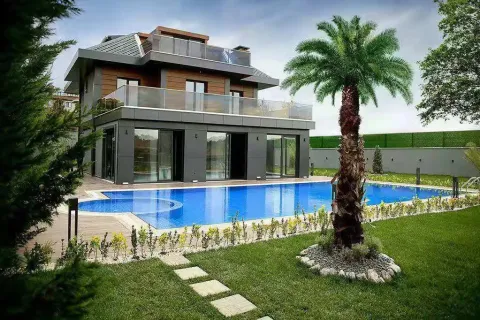 8+1 Villa  i Istanbul, Tyrkia Nr. 222060