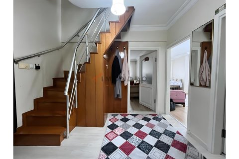 5+1 Leilighet  i Zeytinburnu, Istanbul, Tyrkia Nr. 215560 - 11