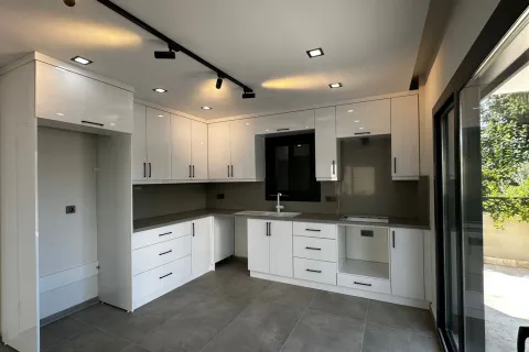 آپارتمان در  Avsallar ، ترکیه 4 خوابه ، 250 متر مربع.  شماره 223987 - 22