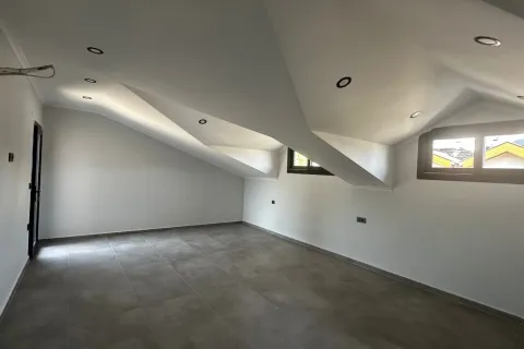 آپارتمان در  Avsallar ، ترکیه 4 خوابه ، 250 متر مربع.  شماره 223987 - 8