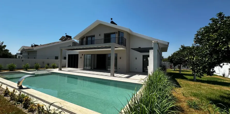 آپارتمان در  Avsallar ، ترکیه 3 خوابه ، 1000 متر مربع.  شماره 223989