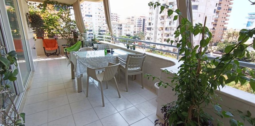 2+1 Lägenhet  i Mahmutlar, Antalya, Turkiet Nr. 219230