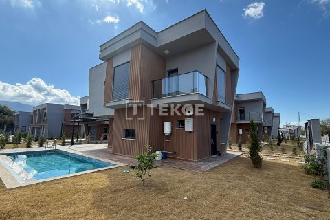 3+1 Villa  in Kusadasi, Aydin, Türkei Nr. 215499 - 2