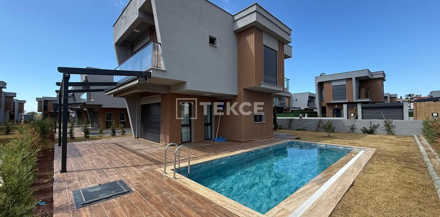 3+1 Villa  in Kusadasi, Aydin, Türkei Nr. 215499