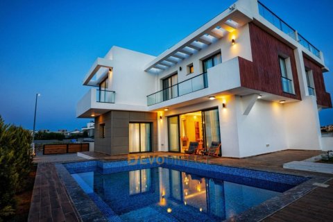 3+1 Villa  in Yeni Bogazici, Famagusta,  Nr. 225731