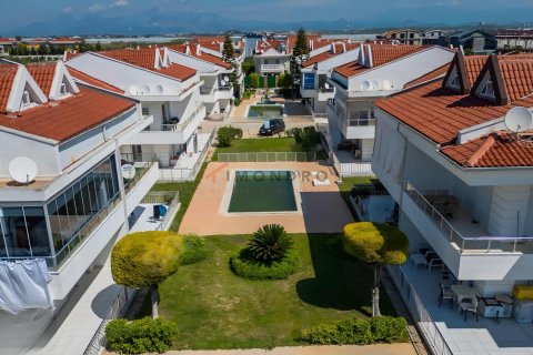 آپارتمان در  Antalya ، ترکیه 1 خوابه ، 100 متر مربع.  شماره 232323