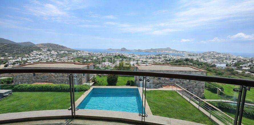 4+1 Villa in Bodrum, Muratpasa, Turkey No. 217070
