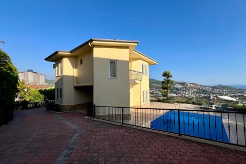 Вилла  3+1 в Аланье, Анталья, Турция №217298