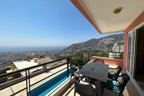 3+1 Apartment in Alanya, Antalya, Turkey No. 218306