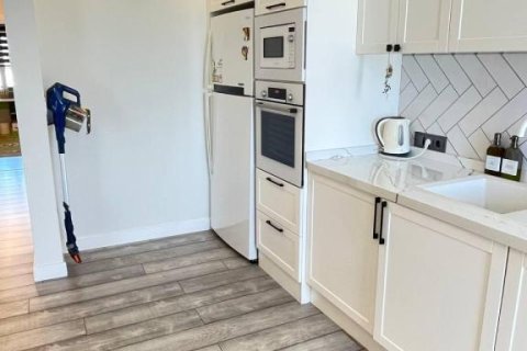 آپارتمان در  Mahmutlar ، ترکیه 120 متر مربع.  شماره 212055 - 9