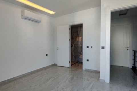 آپارتمان در  Antalya ، ترکیه 3 خوابه ، 139 متر مربع.  شماره 222624 - 21